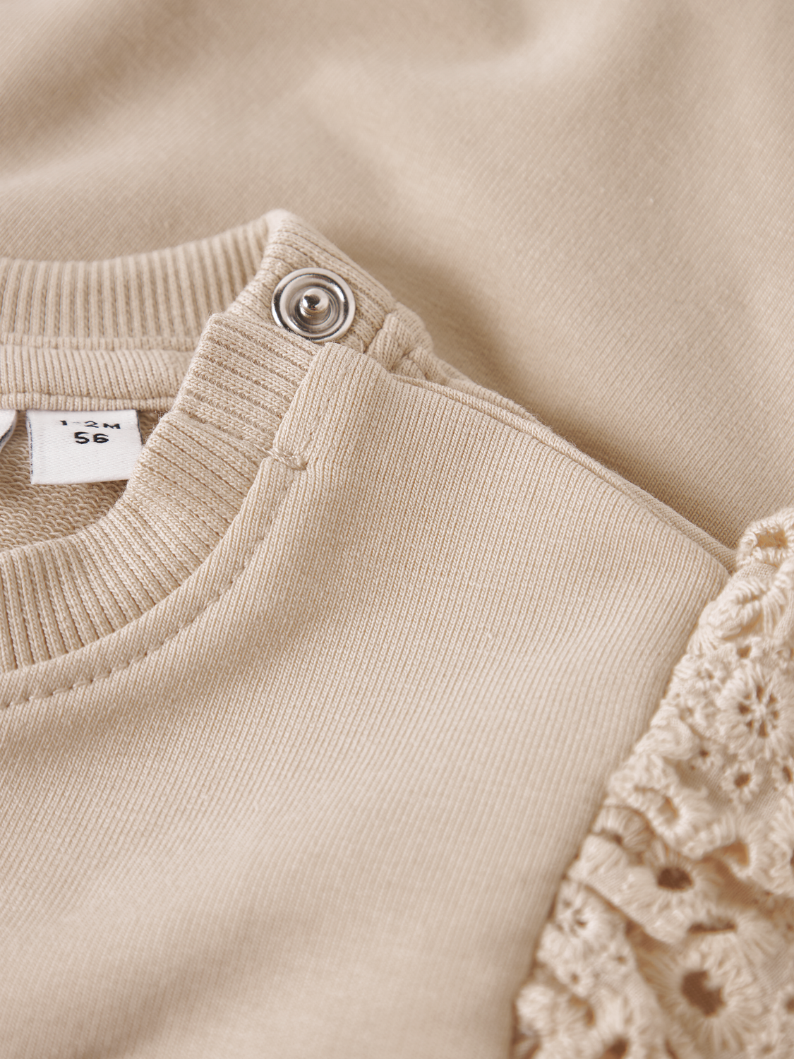 model_shot-front_full